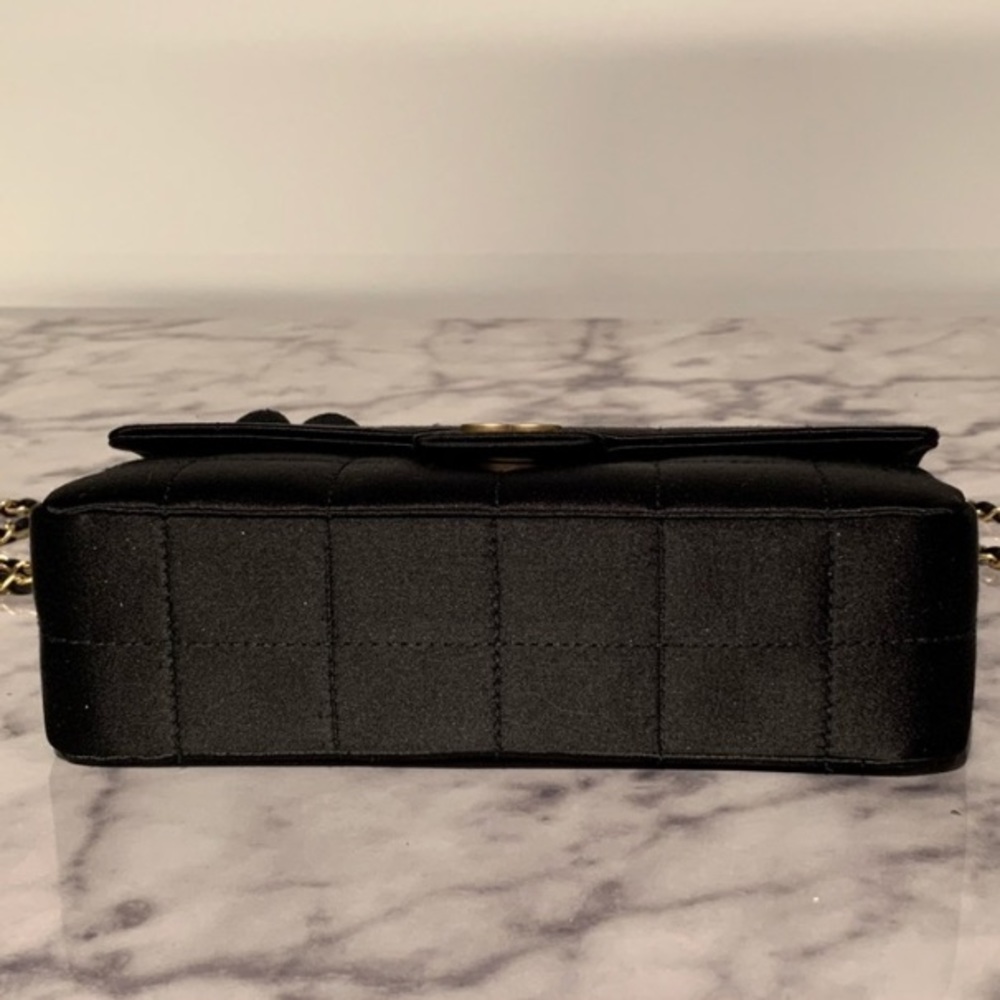 NEW Chanel Coco Bar Camelia Bag - Picture 5 of 10